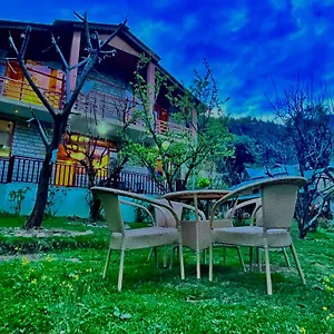 Tea Estate And - Away From Hustle Hotel